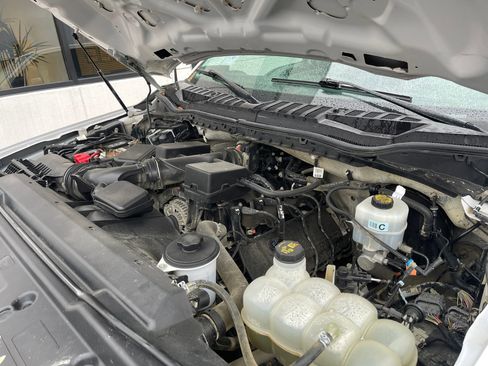 Used 2021 Ford F250 XLT w/ FX4 Off-Road Package image 24