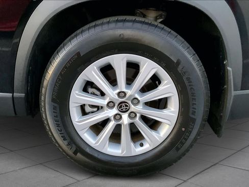 Used 2024 Toyota Grand Highlander XLE image 10