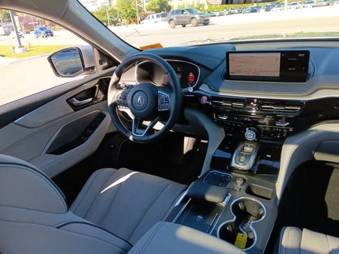 Used 2024 Acura MDX w/ Advance Package AWD/4WD image 19