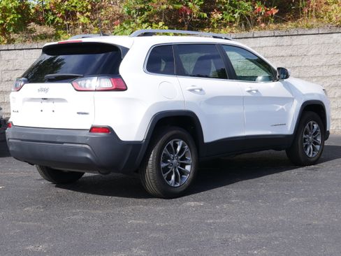 Used 2019 Jeep Cherokee Latitude Plus w/ Cold Weather Group image 7
