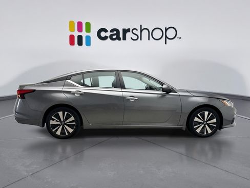 Used 2022 Nissan Altima 2.5 SV w/ SV Premium Package FWD image 6