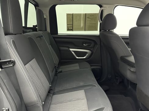 Used 2023 Nissan Titan SV image 28