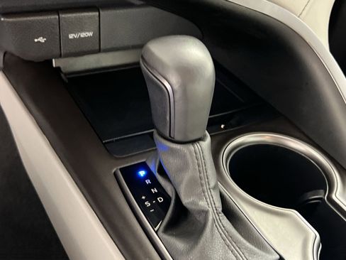 Used 2024 Toyota Camry SE image 22