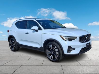 Certified 2024 Volvo XC40 B5 Plus w/ Protection Package Premier