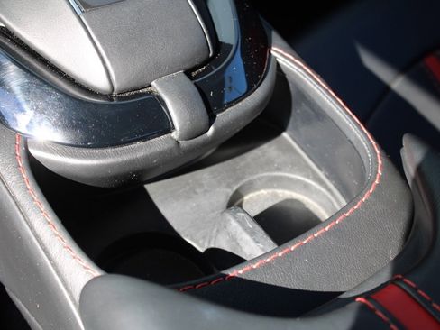 Used 2020 Aston Martin V8 Vantage Coupe image 37