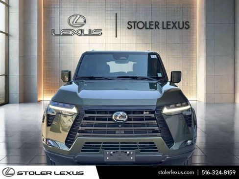 Used 2025 Lexus GX 550 w/ Accessory Package (2T) AWD/4WD image 2