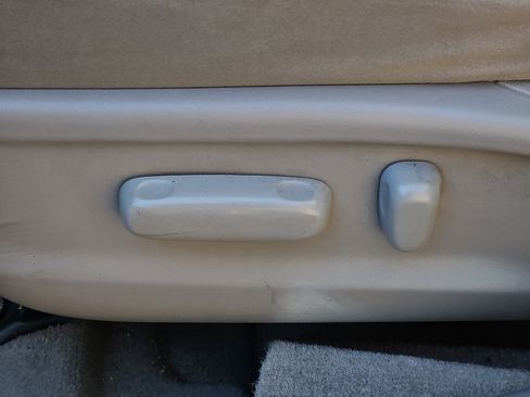 Used 2009 Toyota Camry LE image 26