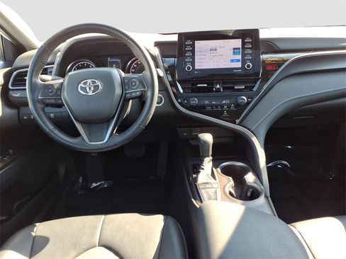 Used 2023 Toyota Camry SE image 13