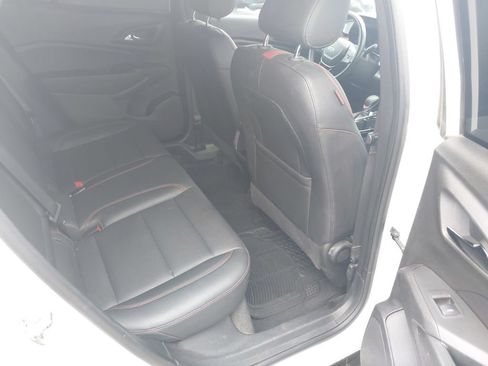 Used 2024 Chevrolet Trax RS w/ Sunroof Package FWD image 10