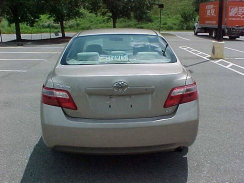 Used 2007 Toyota Camry LE FWD image 6