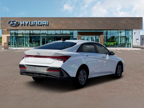 New 2026 Hyundai Elantra Blue image 7