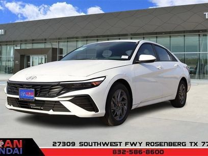 Certified 2025 Hyundai Elantra Blue