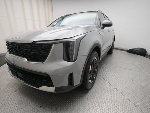 Used 2024 Kia Sorento S w/ Panoramic Sunroof Package AWD/4WD image 12
