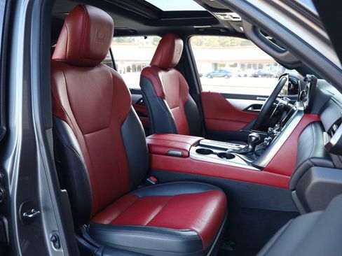 Used 2023 Lexus LX 600 F Sport image 23