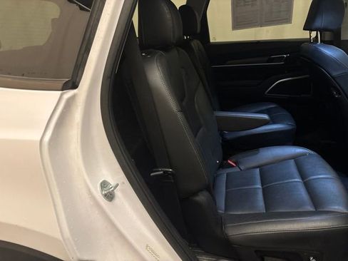 Used 2022 Kia Telluride EX w/ EX Premium Package AWD/4WD image 21