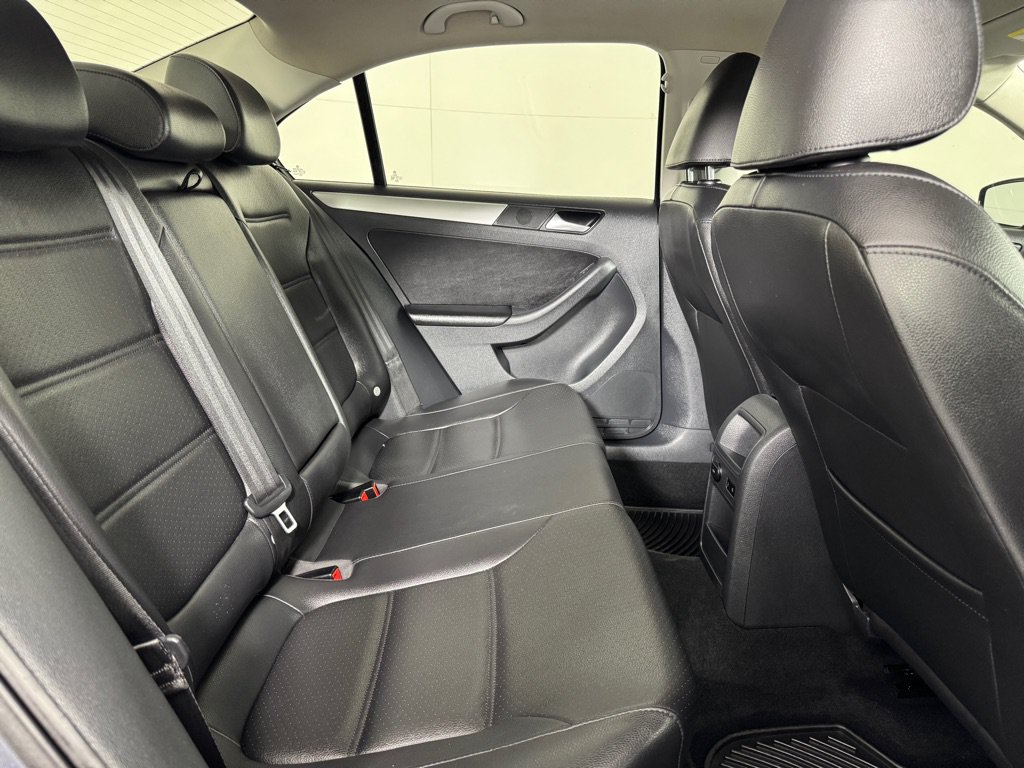 Used 2013 Volkswagen Jetta SE FWD image 20