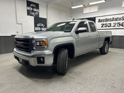 Used 2015 GMC Sierra 1500 SLE w/ SLE Value Package AWD/4WD image 3