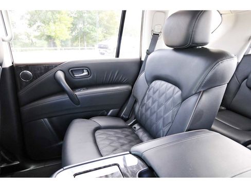 Used 2024 Nissan Armada Platinum w/ Captain's Chairs Package image 9
