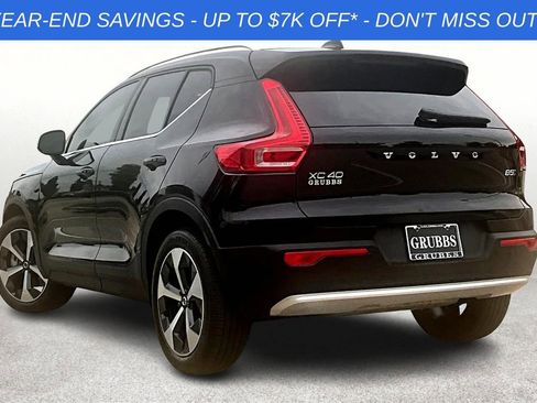 Used 2025 Volvo XC40 B5 Core w/ Protection Package Premier image 6