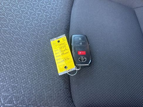 Used 2025 Toyota 4Runner SR5 image 34