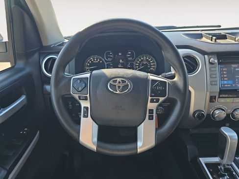Used 2019 Toyota Tundra SR5 w/ Convenience Package AWD/4WD image 11