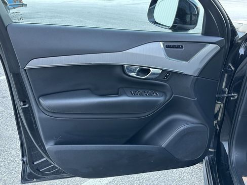 Used 2023 Volvo XC90 B5 Core w/ Protection Package Premier image 12