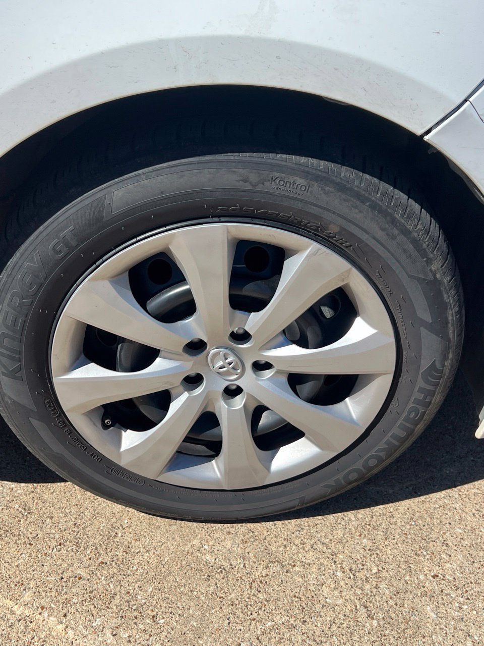 Used 2024 Toyota Corolla LE FWD image 10