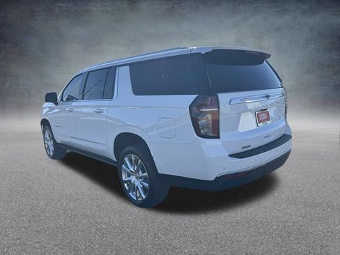 Used 2023 Chevrolet Suburban High Country AWD/4WD image 6