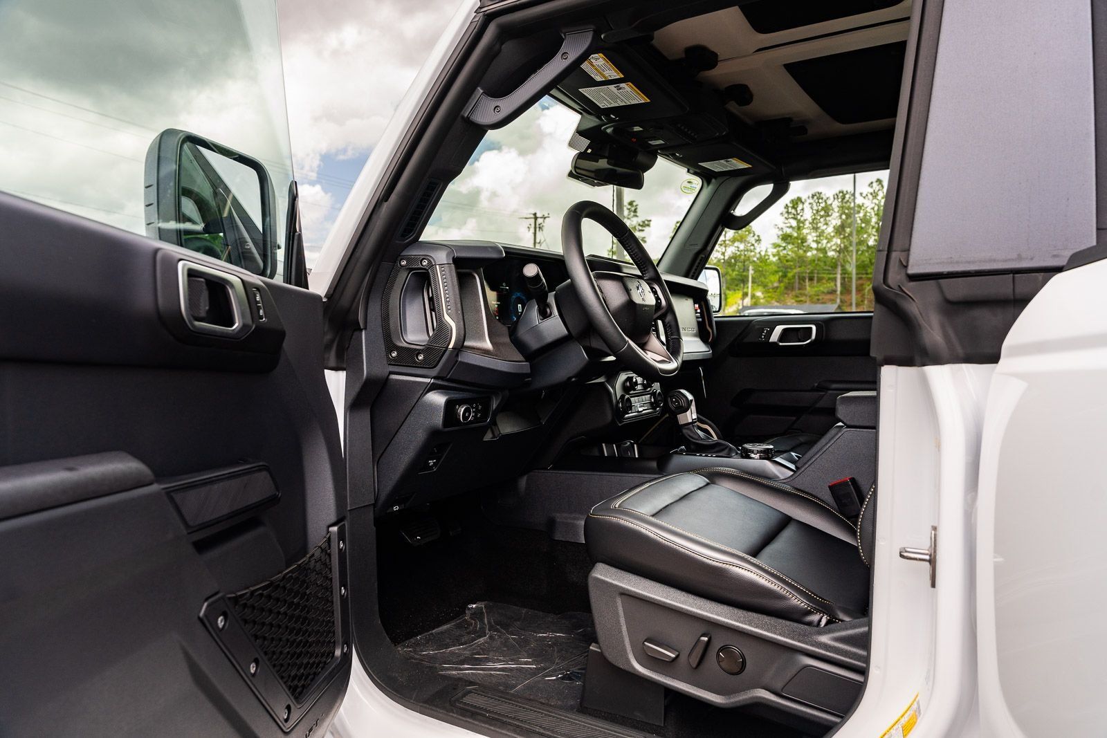 New 2026 Ford Bronco Badlands AWD/4WD image 15