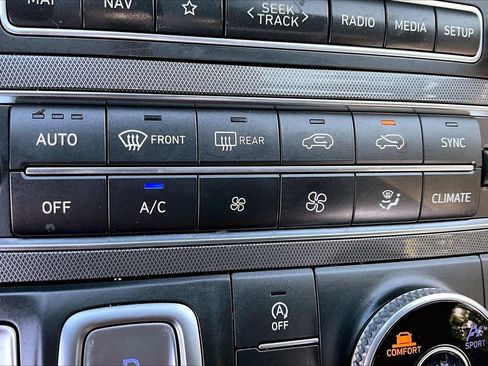 Used 2023 Hyundai Santa Fe Calligraphy AWD/4WD image 18