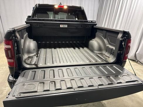 Used 2023 RAM 1500 Big Horn AWD/4WD image 12