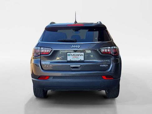 Used 2024 Jeep Compass Latitude image 4