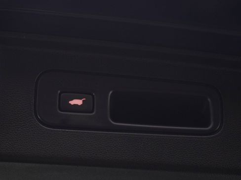 Used 2025 Honda Pilot Touring image 20