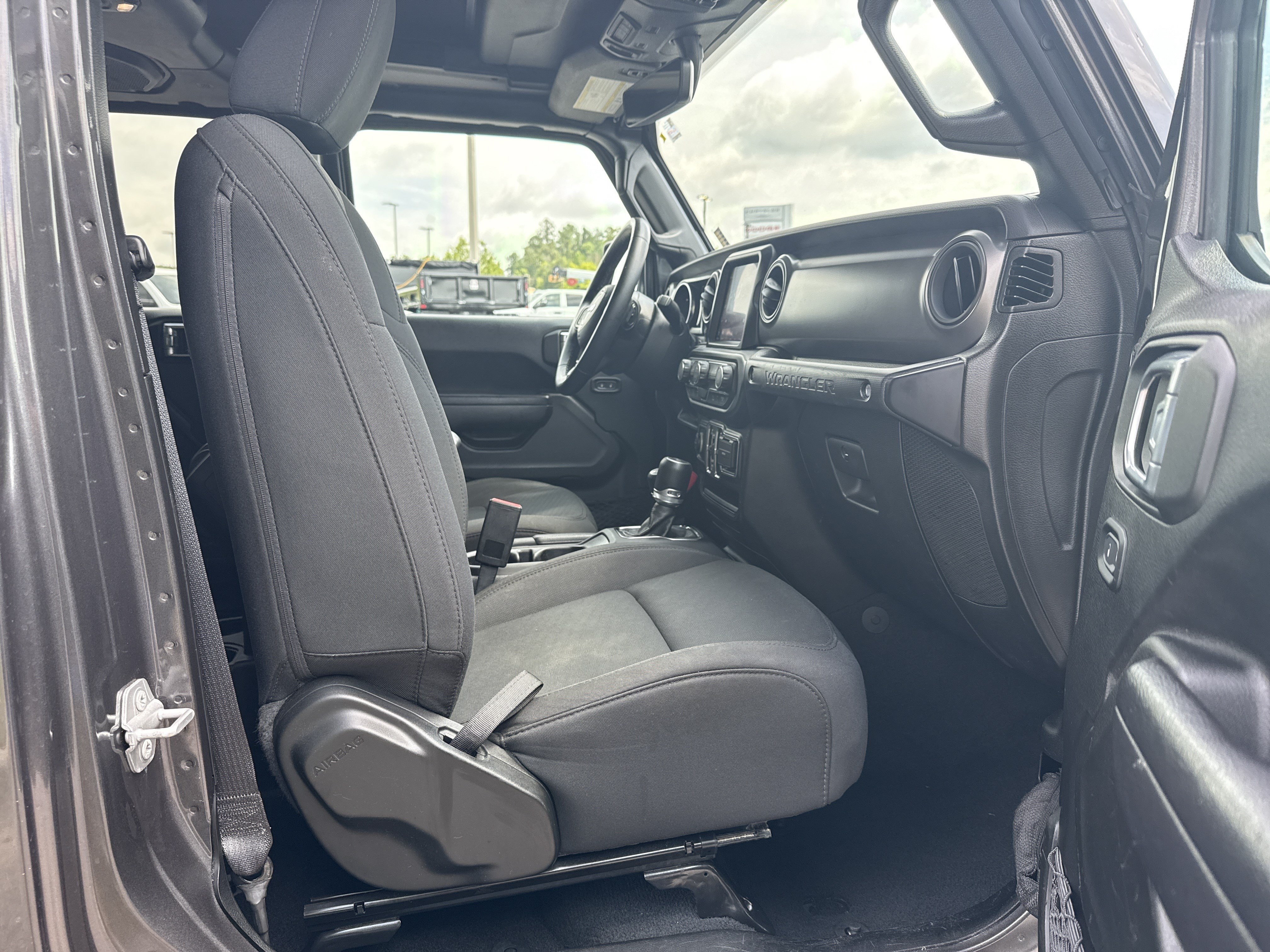 Used 2022 Jeep Wrangler Unlimited Sport AWD/4WD image 13