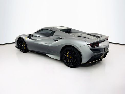 Used 2021 Ferrari F8 Tributo RWD image 40
