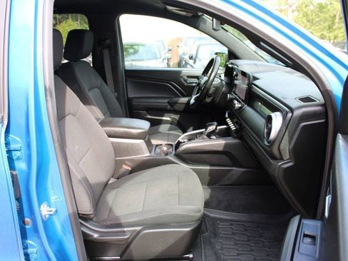 Used 2024 Chevrolet Colorado LT w/ LT Convenience Package II RWD image 25