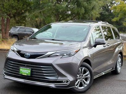 Used 2024 Toyota Sienna Platinum