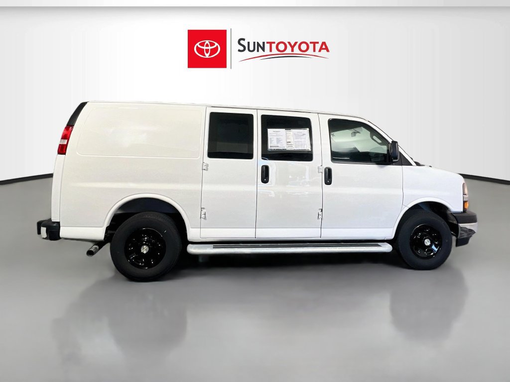 Used 2025 Chevrolet Express 2500 w/ Driver Convenience Package RWD image 2