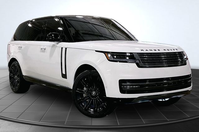 Used 2025 Land Rover Range Rover Long Wheelbase SE AWD/4WD image 13