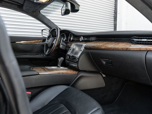 Used 2014 Maserati Quattroporte GTS image 2