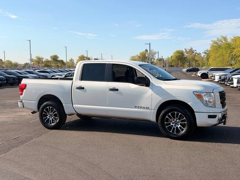 Certified 2023 Nissan Titan SV AWD/4WD image 6