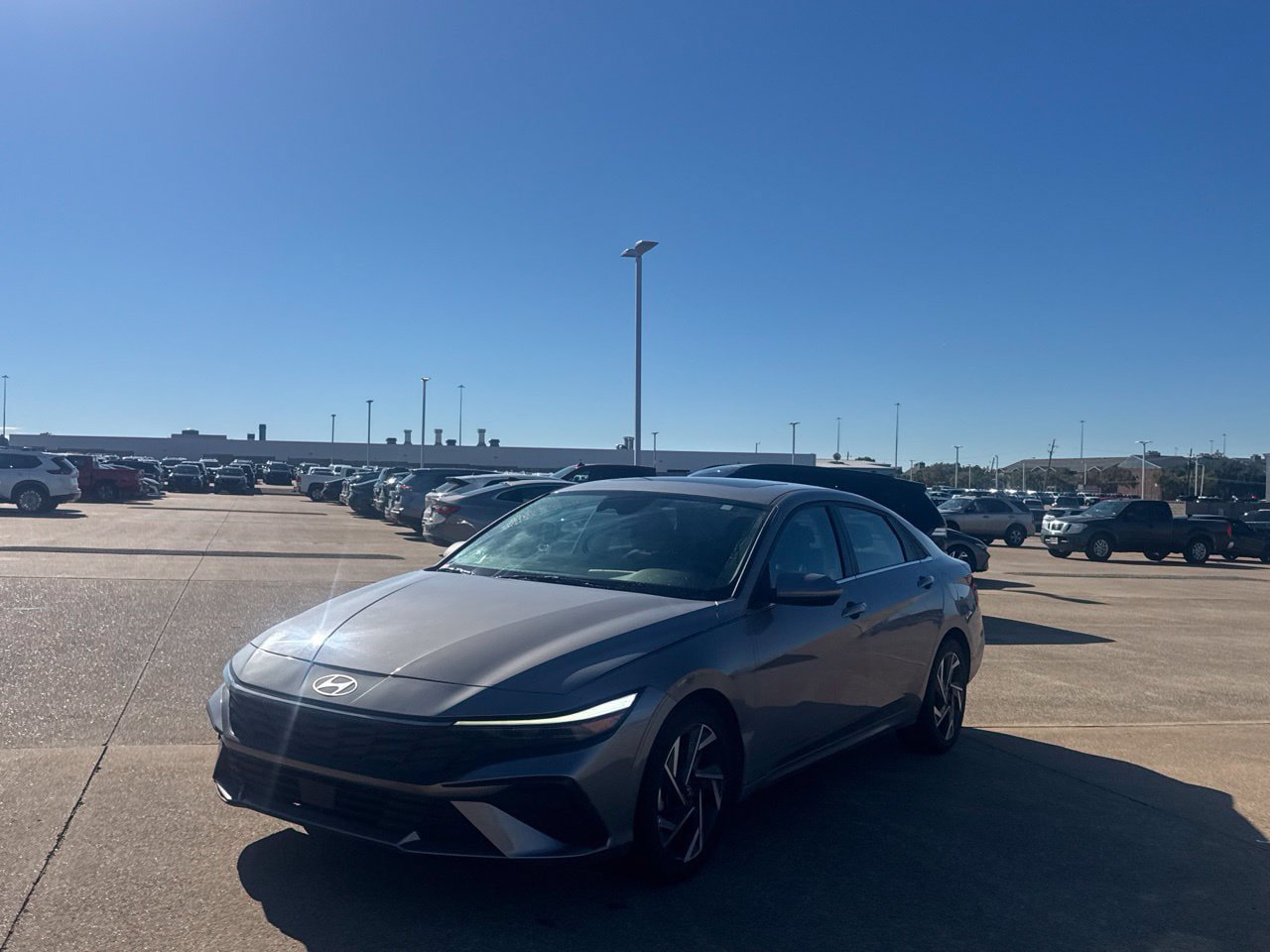 Used 2025 Hyundai Elantra SEL FWD image 11