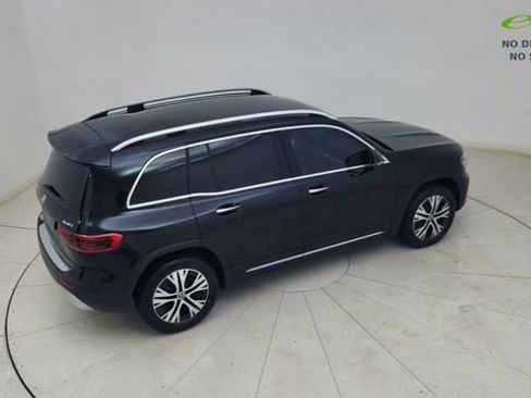 Used 2025 Mercedes-Benz GLB 250 4MATIC w/ Exclusive Package image 87