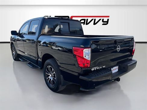 Used 2024 Nissan Titan SV w/ Accessory Utility Package image 5