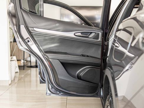 New 2025 Alfa Romeo Stelvio Sprint image 36