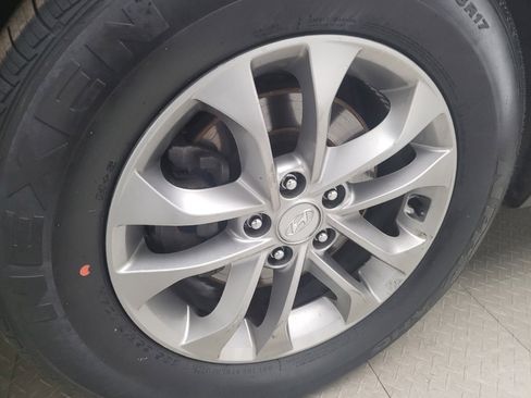 Used 2019 Hyundai Santa Fe SEL AWD/4WD image 31