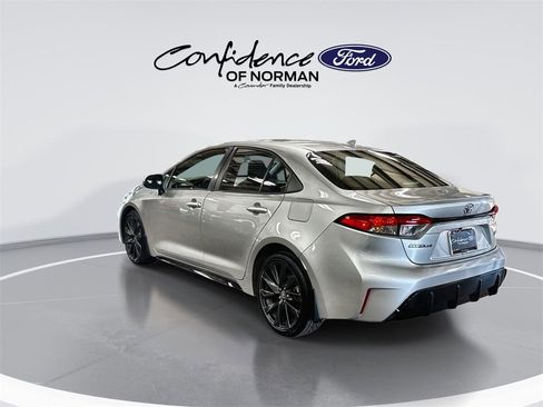 Used 2024 Toyota Corolla SE image 6