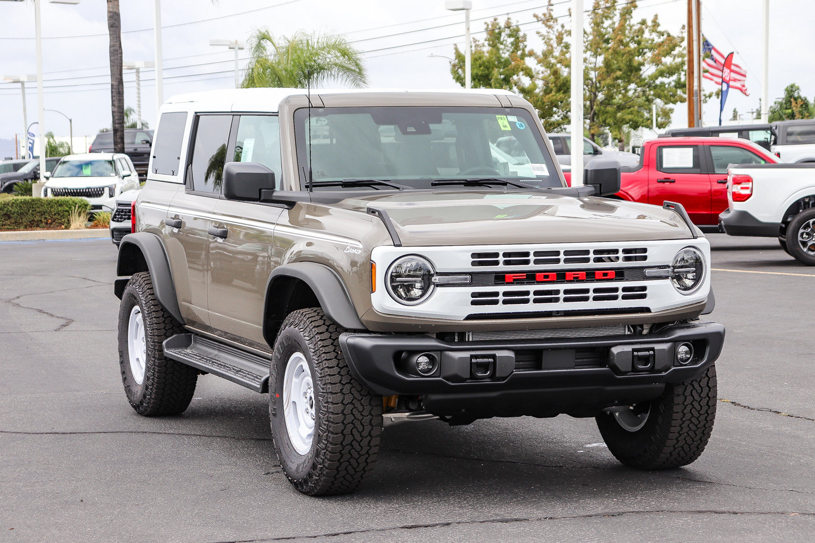 New 2026 Ford Bronco Heritage Edition AWD/4WD image 3