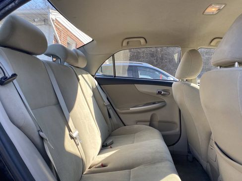 Used 2012 Toyota Corolla LE FWD image 23