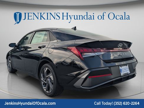New 2026 Hyundai Elantra Limited FWD image 6